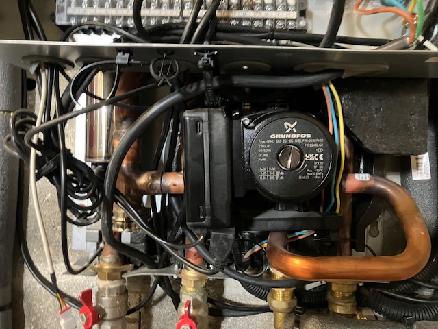 Démontage unité hydraulique PAC Clamart