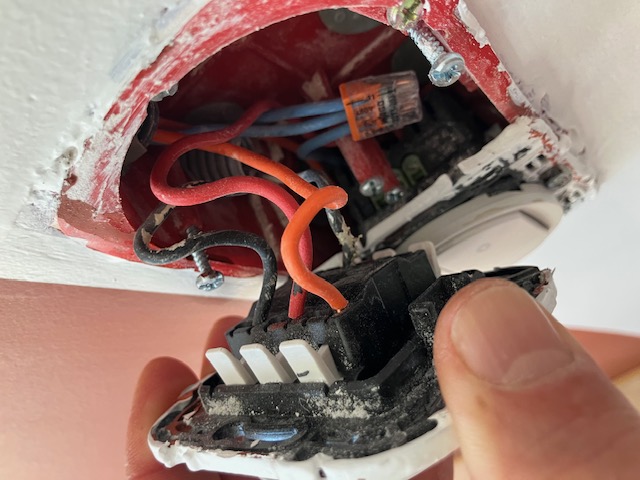 Remplacement prise électrique Vanves